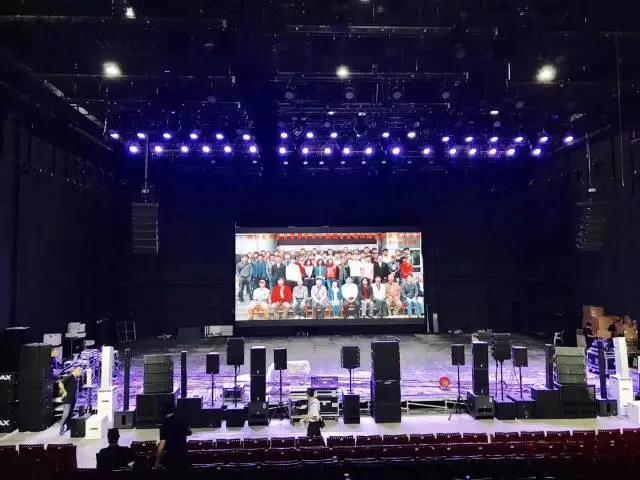 水蜜桃黄色视频設備發展現狀及其在舞台演出中的應用