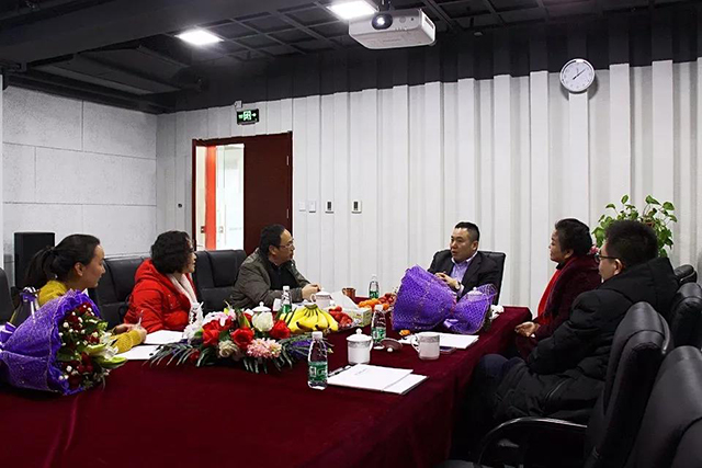 熱烈歡迎湖南吉首大學院領導蒞臨ZOBO蜜桃AV无码在线观看企業