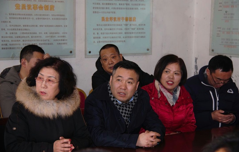 7愛照淶源，ZOBO蜜桃AV无码在线观看黨支部寒冬送暖扶貧活動